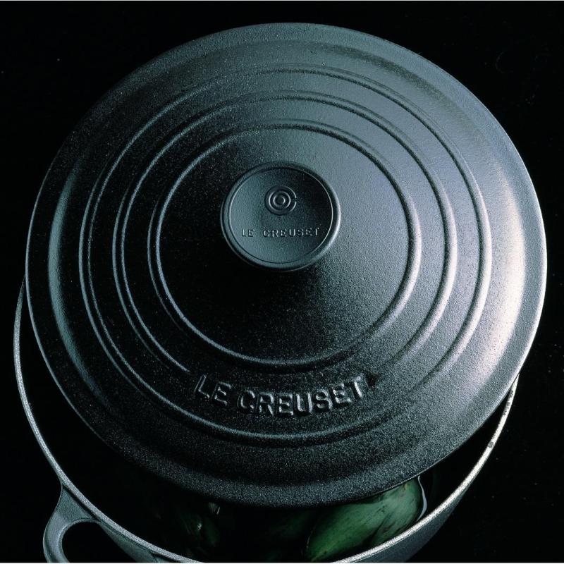 Le Creuset Cast Iron Round French Oven 22cm, Classic (Matt Black) - Online Exclusive Singapore
