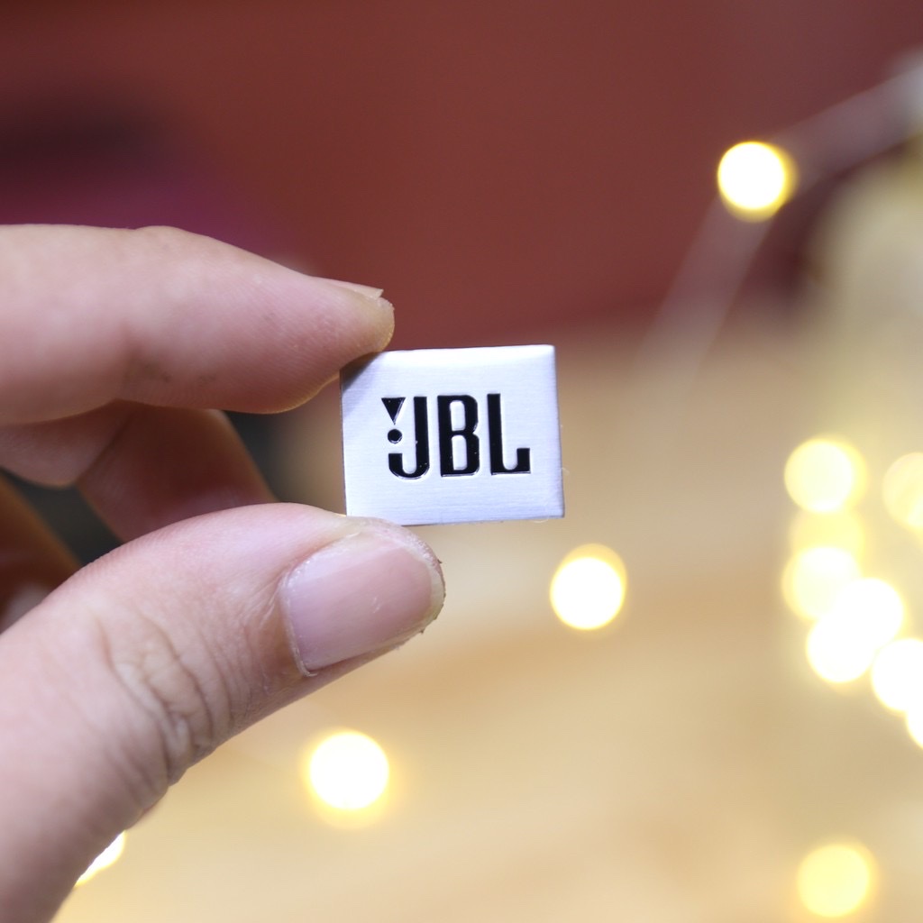 Logo dán loa JBL có sẵn keo