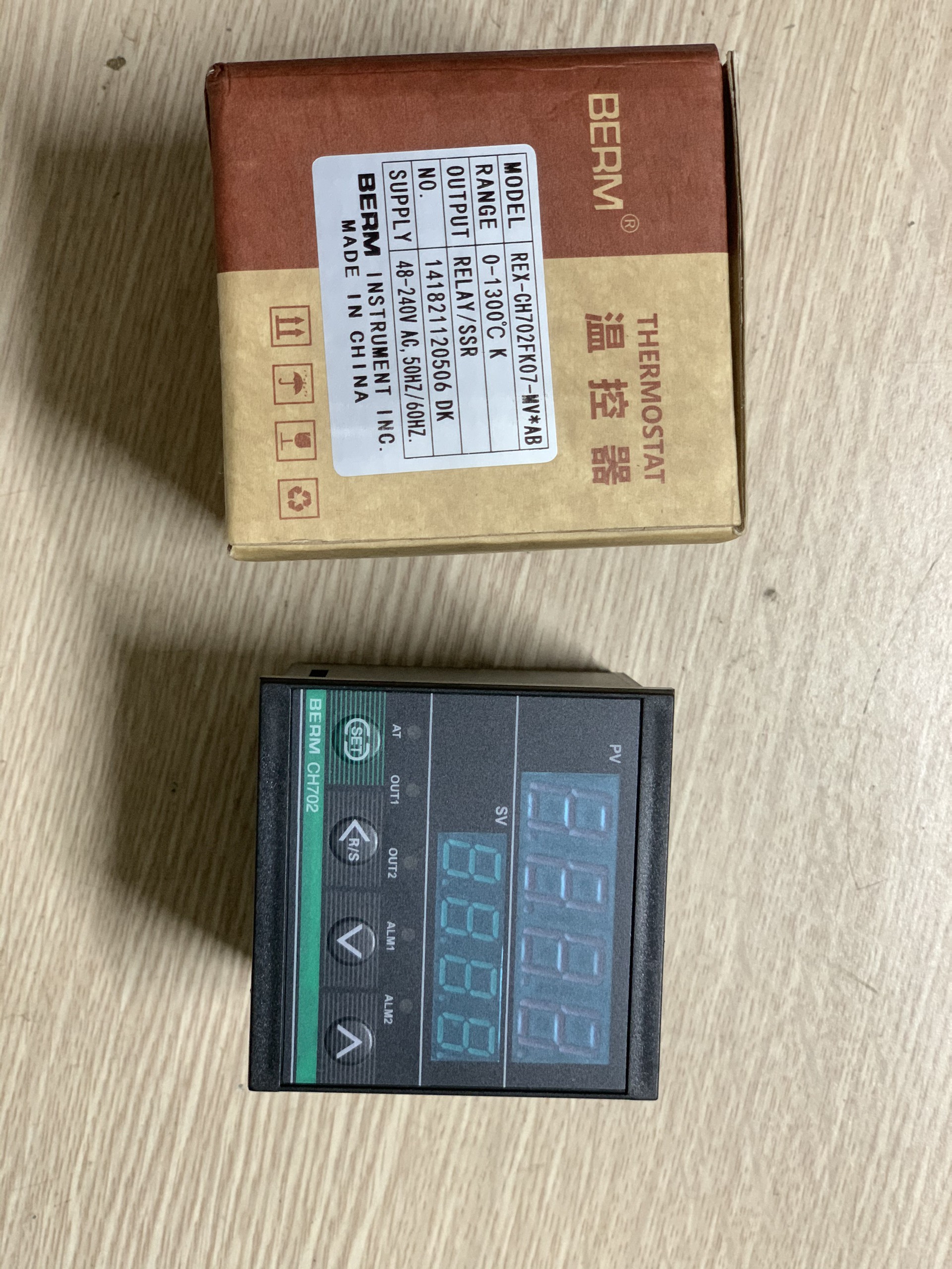 Đồng hồ nhiệt độ berm rex- ch102, ch402, ch702, ch902