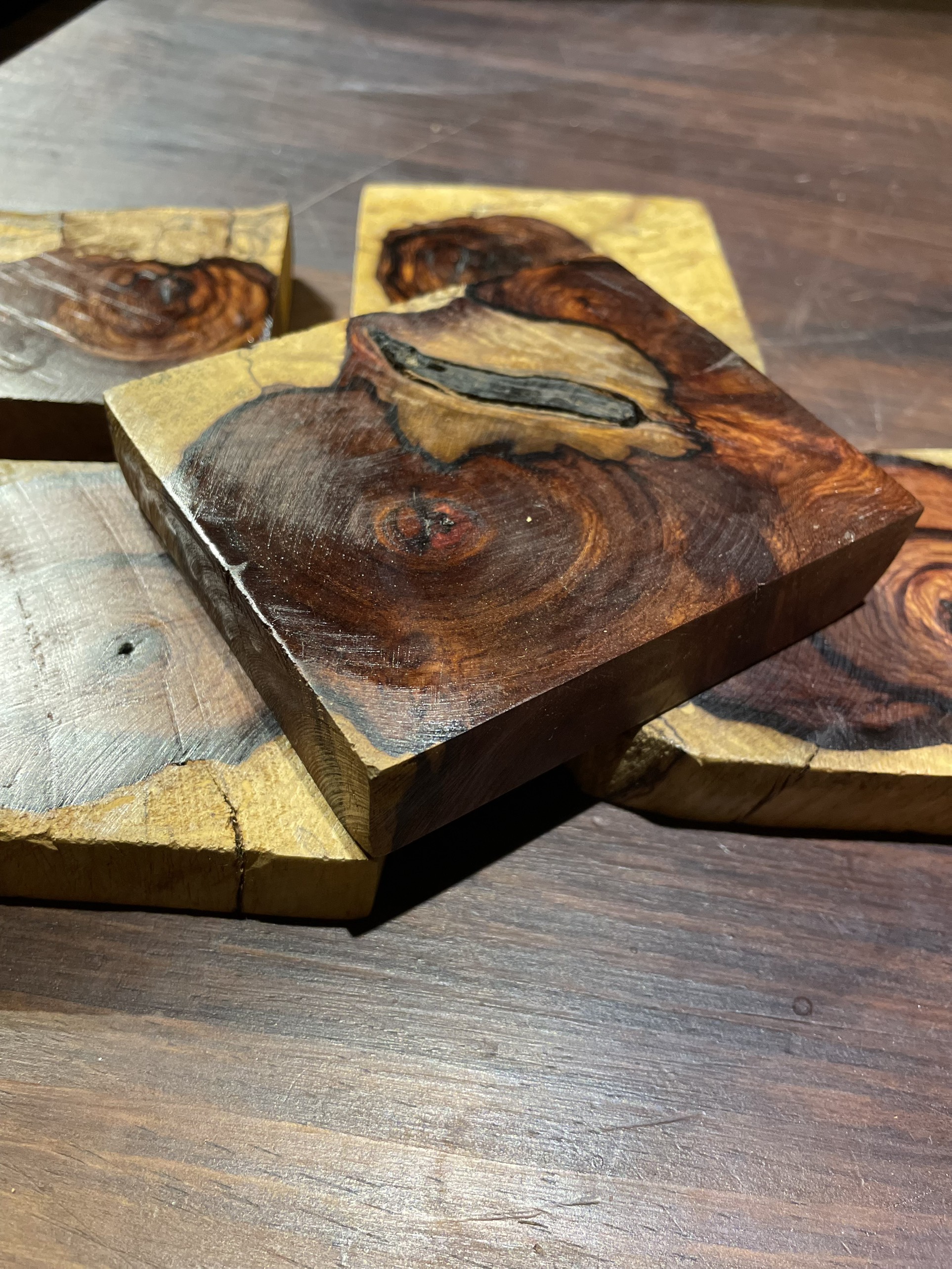 [HCM]Đế lót ly gỗ Cẩm