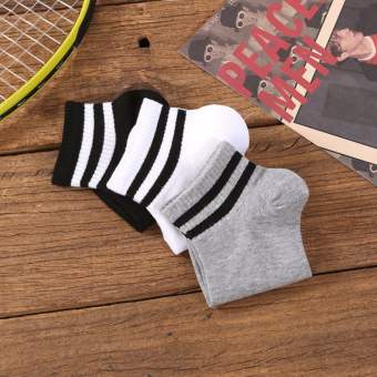 Vớ Nam Nữ Cổ Cao, Tất Thời Trang 2 Màu Kẻ Đen Trắng Size Người Lớn