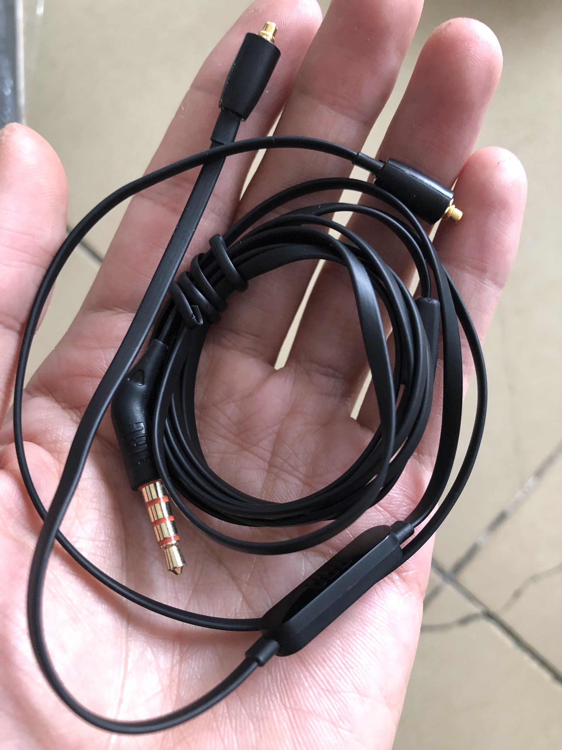 Dây cáp tai nghe jbl giao diện mmcx