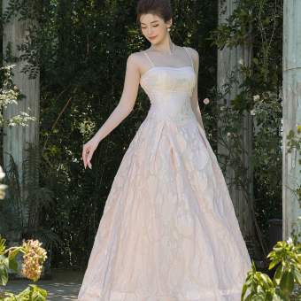 RECHIC Đầm Falas hai dây xờe cổ điển, tiểu thư, sang trọng