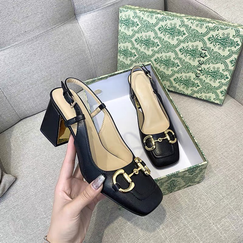 Giày cao gót nữ sục gót vuông mũi vuông 7cm có 2 màu đen và trắng