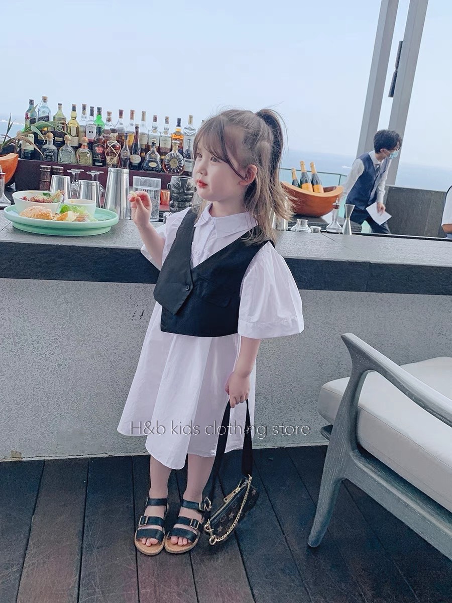 Sét váy sơ mi trắng kèm áo gile cực xinh cho bé gái mùa hè, váy đầm kiểu dáng rộng cực nhé, váy siêu xinh lên dáng xịn xò