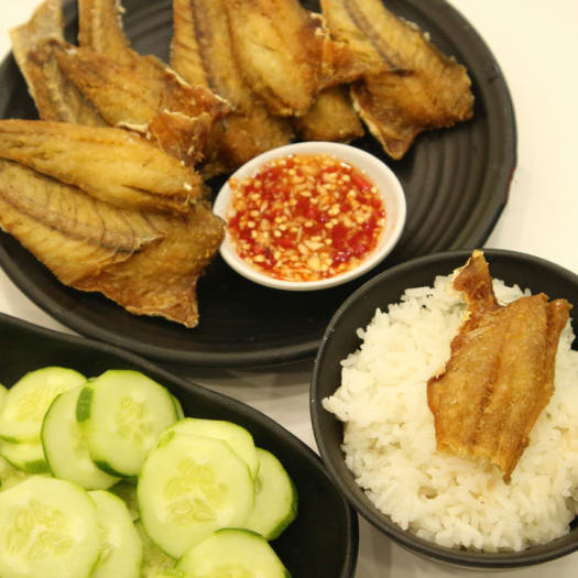 Cá khô đù, khô cá đù 1 nắng đặc sản Phan Thiết thịt trắng, dày, thơm ngon,đóng túi hút chân không 500gram