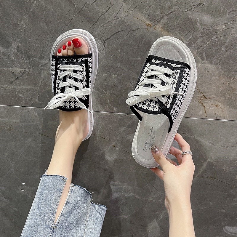 Dép dây kẻ buộc xinh xinh