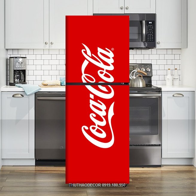 Giấy decal dán tủ lạnh cola nền đỏ - thuthaodecor