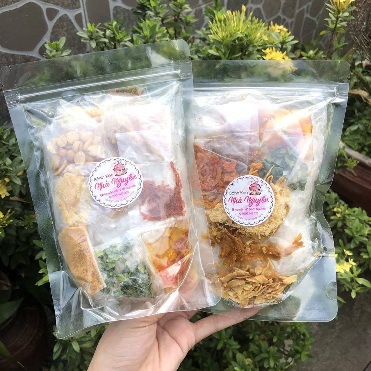 Bánh tráng trộn 11 vị