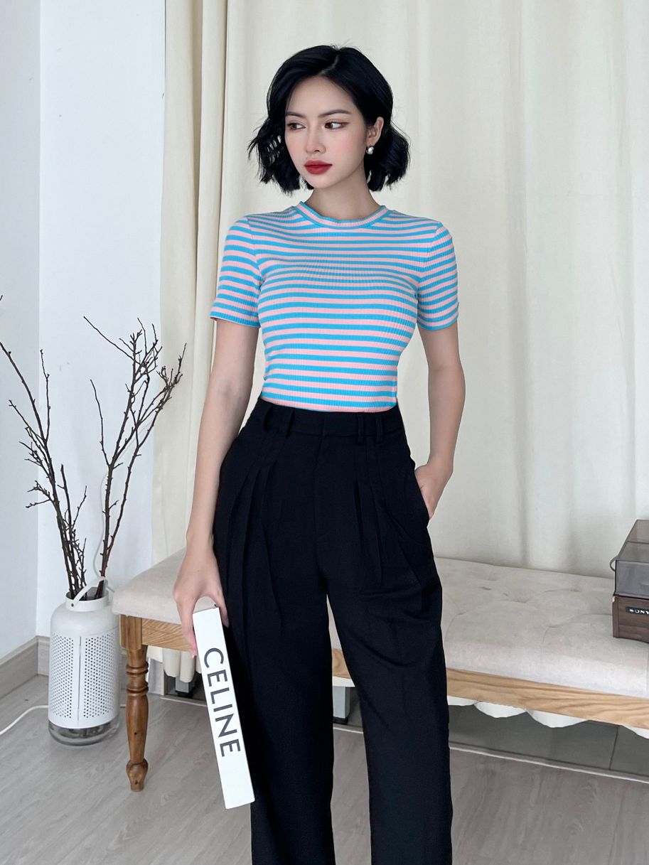 Áo font tay ngắn dáng body , Peace House Clothing