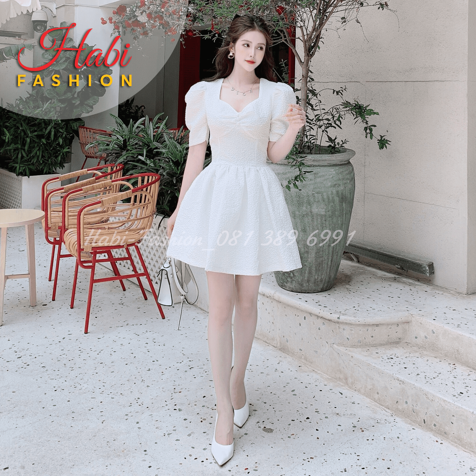 Váy nữ trắng gấm xốp cổ xinh tay bồng dáng xoè, Đầm gấm hoạ tiết hoa nổi tôn dáng tôn eo style Hàn Quốc_Ảnh Habi Fashion