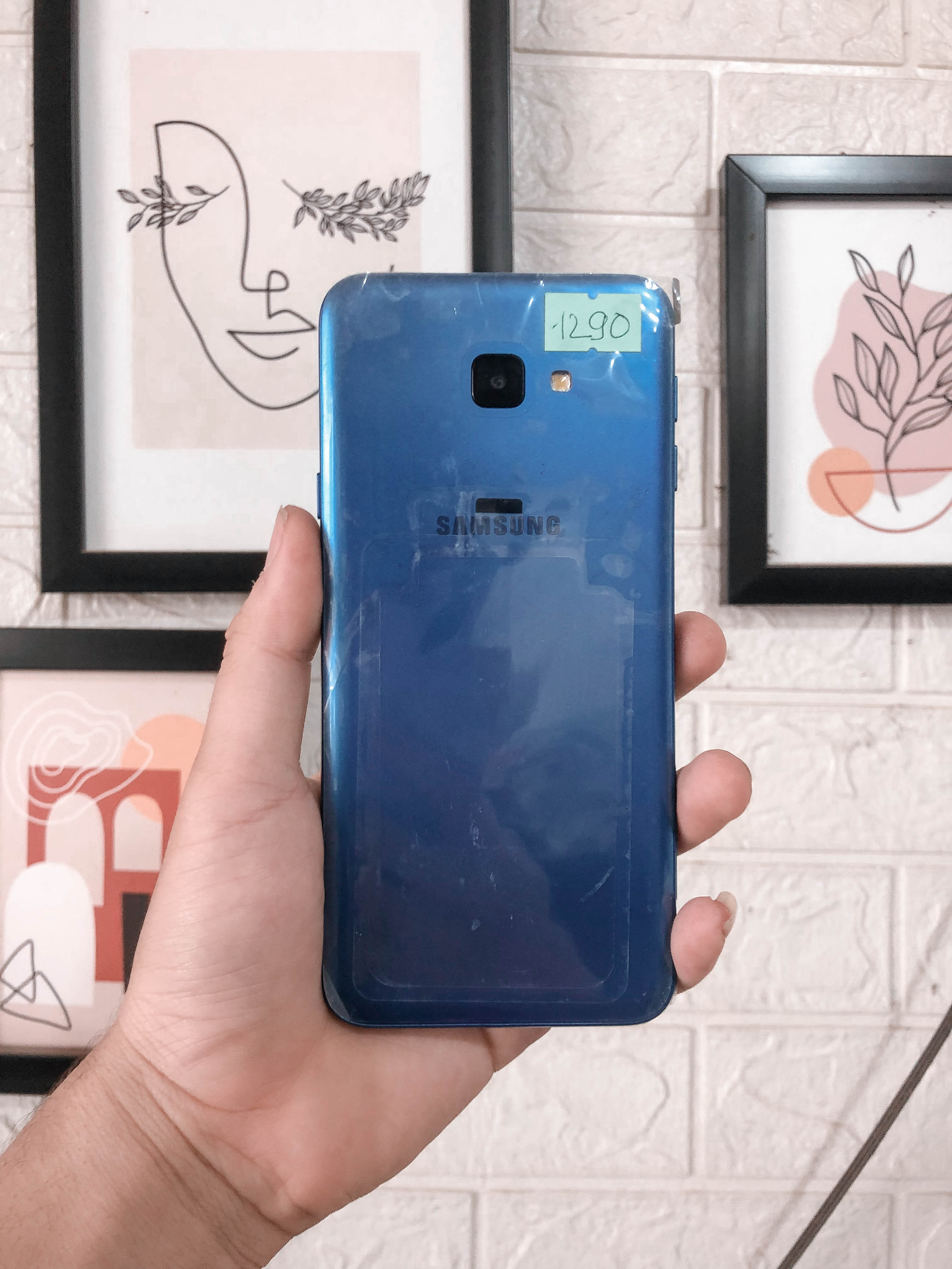 Điện thoại giá rẻ samsung j4 core zin đẹp 99% màn 6 inch 2 sim