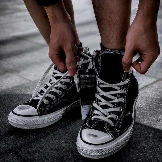 Giày Converse Hoa Cúc Peaceminusone Cổ Cao Màu Đen Cá Tính