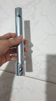 Típ mở bugi 19 x 21 / tuýp mở bugi máy nổ