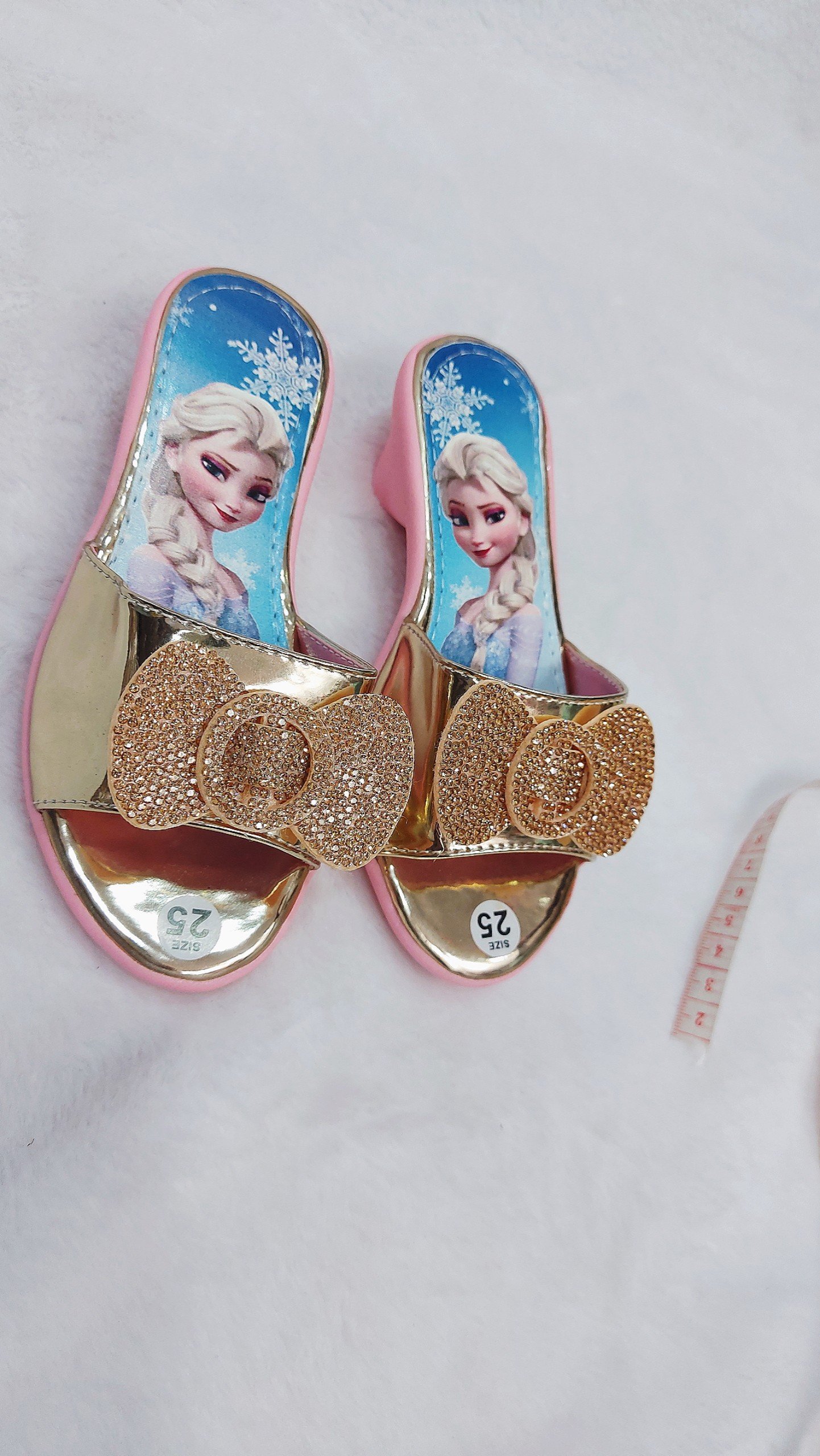 guốc elsa đế thấp rất dễ mang mà còn tôn dáng cho bé gái size :25-26-27-28-29 G5NV9E