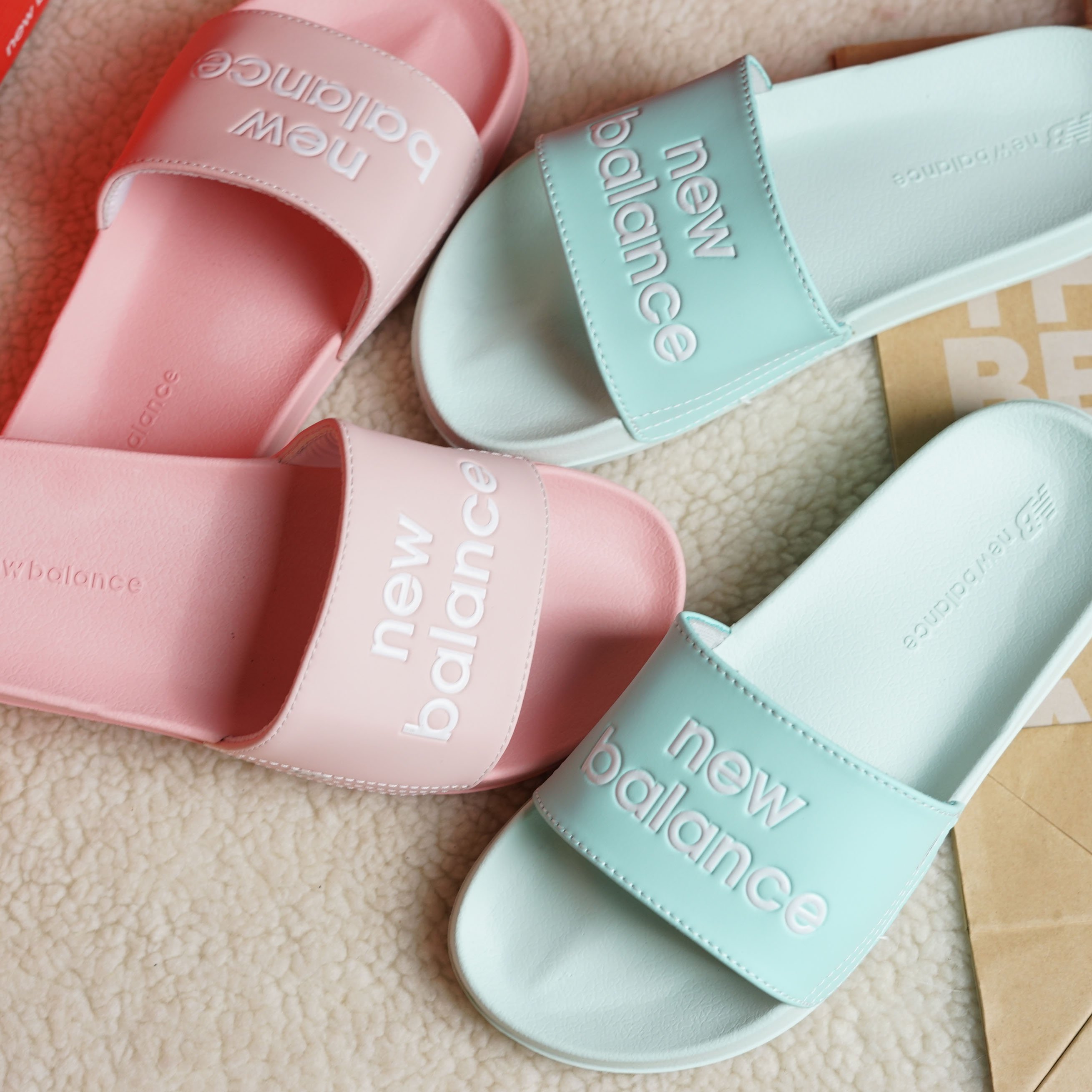 Dép quai ngang nữ New Balance Logo thể thao