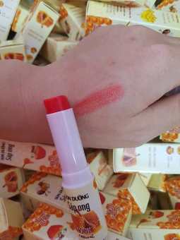 Dưỡng Môi Sáp Ong