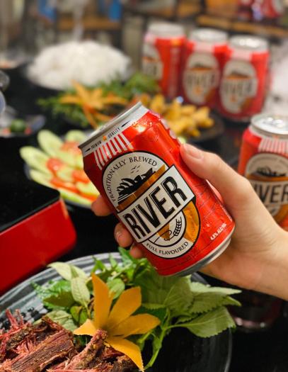 Bia Úc xuất khẩu - River đỏ - vị đậm sắc Tết