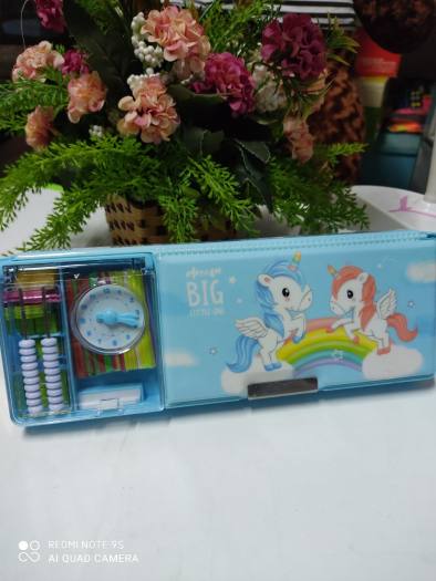 Hộp đựng bút nam châm siêu nhân loại 1 có 2 khay riêng biệt cho bé trai