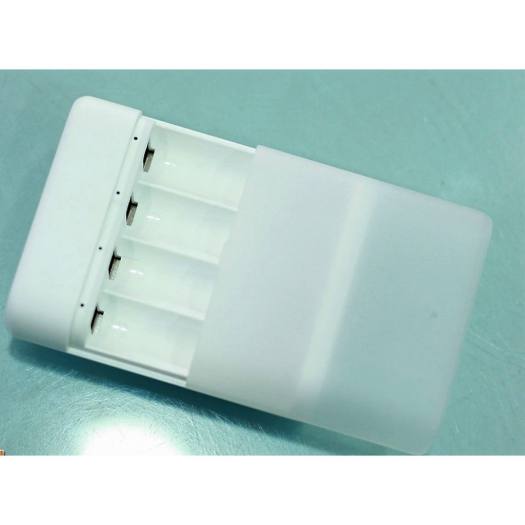 Bộ sạc pin AA - AAA ZMI ZI5ZI7 PB401 chính hãng Xiaomi