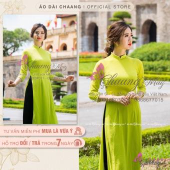 Áo dài truyền thống màu xanh nõn chuối đính hạt kèm quần