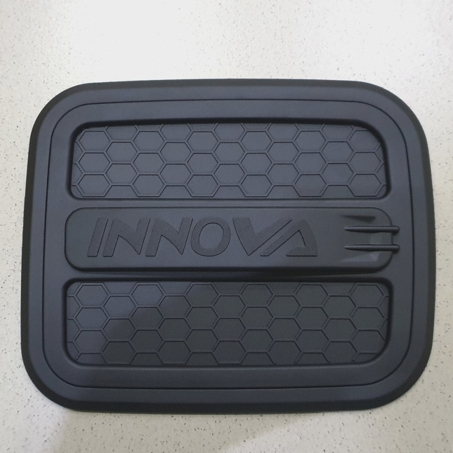 Tutup Tangki Bensin Model Sarang Tawon Tank Cover Toyota Innova Hitam Harga 40,000 rupiah*Gratis Ongkir