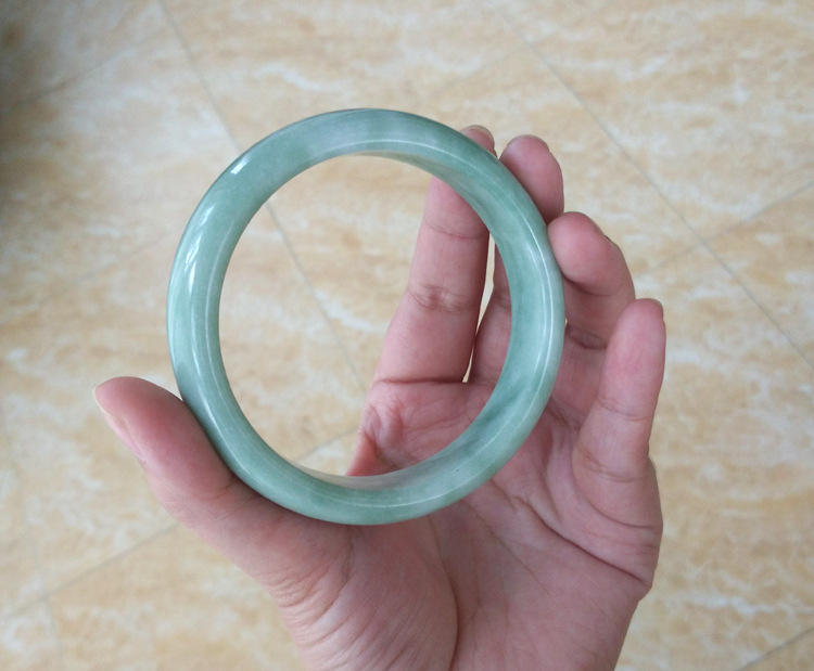 Vòng Cẩm Thạch Màu Lam Nhạt, Chất liệu đá Marble Thiên nhiên