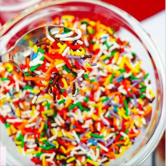 Cốm màu trang trí bánh nhiều màu sắc 50g (Kẹo bông đường)