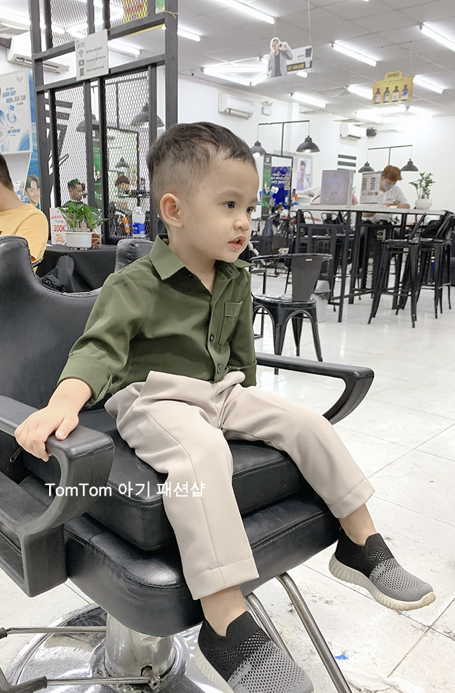 Áo sơ mi dài tay màu rêu cho bé trai bé gái phong cách Hàn Quốc 1 tuổi đến 6 tuổi