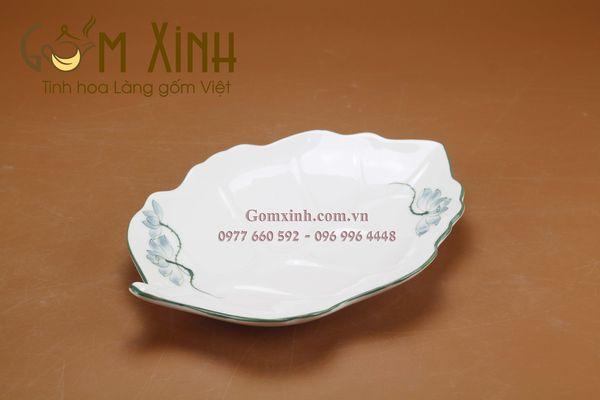 Đĩa sứ Bát Tràng lá bỏng men trắng vẽ hoa sen