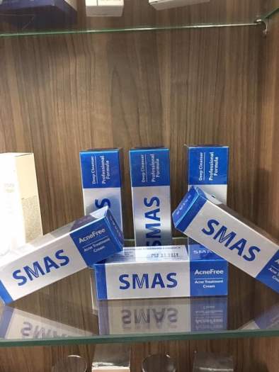 KEM TRỊ MỤN SMAS ACNESFREE