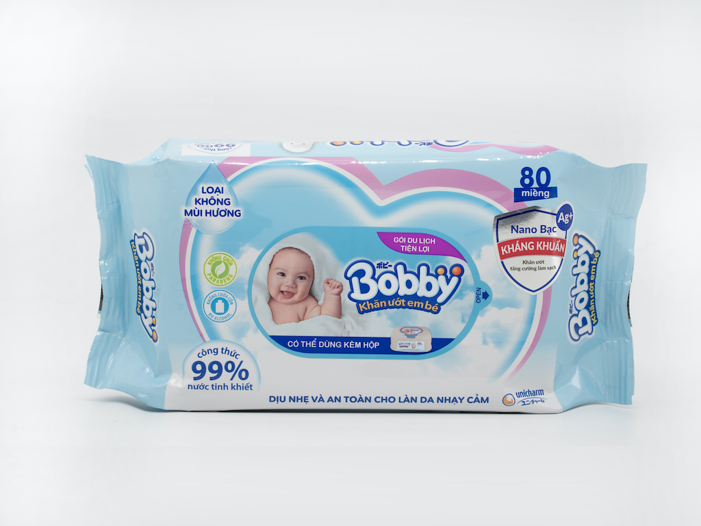 Khăn ướt Bobby NANO Bạc kháng khuẩn gói 80 tờ không hương