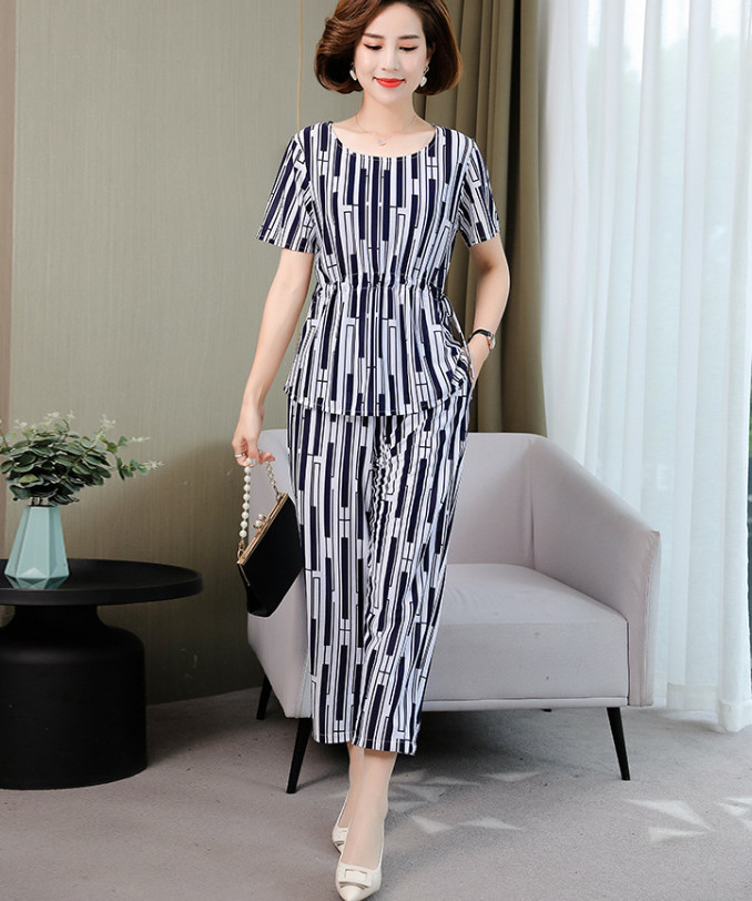 Bộ quần áo thun mặc nhà cho mẹ trung niên