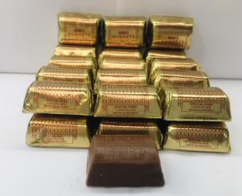 Socola đắng hạnh nhân Hershey's Nuggets special dark chocolate with almonds 10 viên-Made in USA