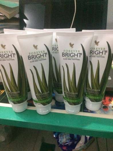 Kem đánh răng lô hội Forever Bright Toothgel (130g)