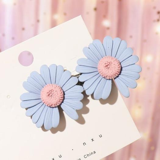 KOREMI Kẹp Tóc Hoa Cúc Style Korea 2 Hoa Màu Ngẫu Nhiên