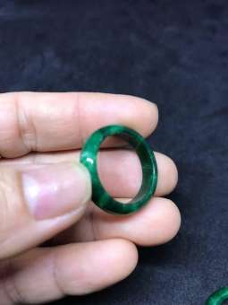 NHẪN NGỌC CẨM THẠCH XANH LÁ