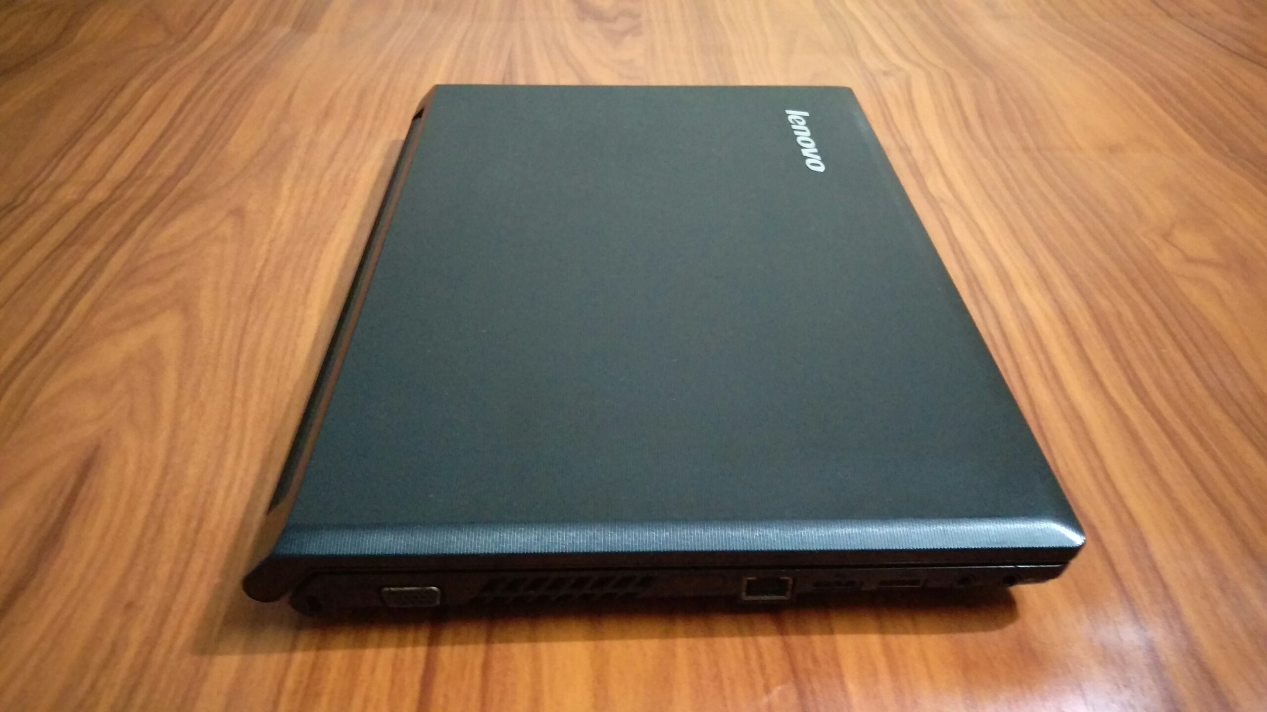 Laptop Lenovo B470, Intel Core i5 ~ 2.4Ghz, Ram 4G, ổ cứng SSD 120G, dùng làm văn phòng, học tập, giải trí, chơi game nhẹ