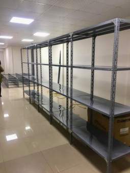 Kệ Sắt V Lỗ R40xD100xC200X4 tấm