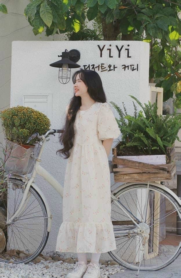 Đầm váy hoa babydoll thiết kế đuôi cá tay phồng.