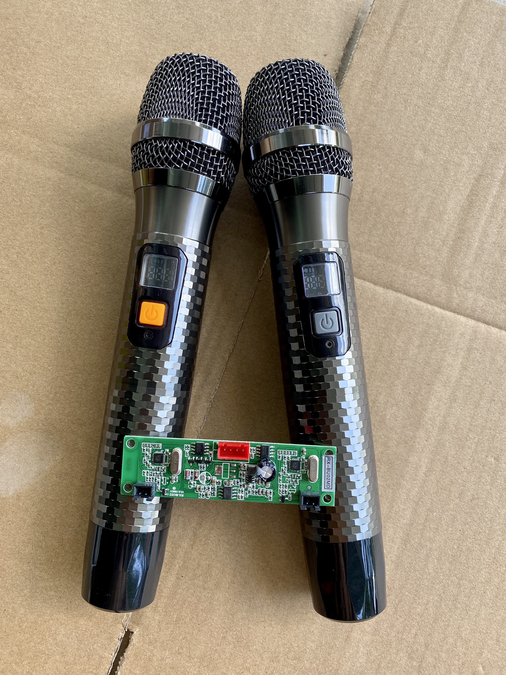 Micro Kim Cương dành cho loa kéo UHF