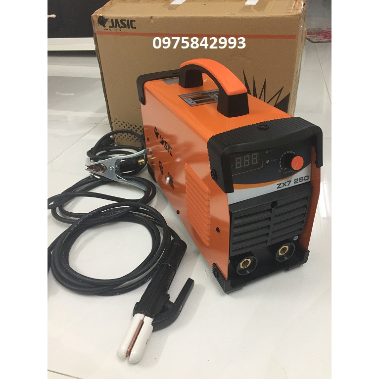 Máy hàn điện tử jasic 250a , hàn que 3.2 liên tục bảo hành 1 năm .