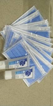 khẩu trang y tế bốn lớp 10 cái+ 1 chai gel rửa tay sát khuẩn