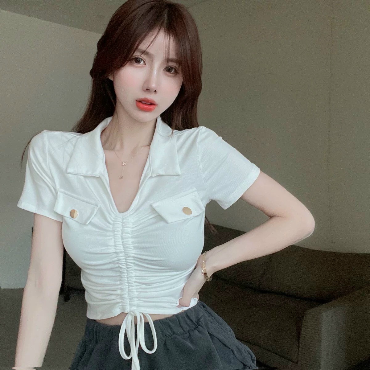 Áo croptop hoa rút dây giữa ngắn tay cổ bẻ hai màu