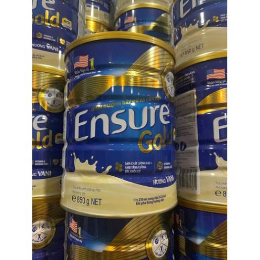 Sữa ensure có quà tặng (900g)