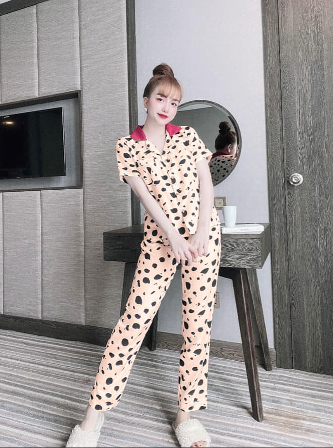 Đồ bộ lụa 100d dài kiểu đốm siu xinh - mẫu mặc sp thật