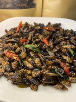 DẾ SẤY LÁ CHANH (DẾ đã qua chế biến và sấy khô, xé túi ăn ngay khong cần chế biến