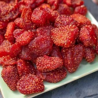 Dâu tây sấy dẻo trái to loại 1 - hũ 1 kg