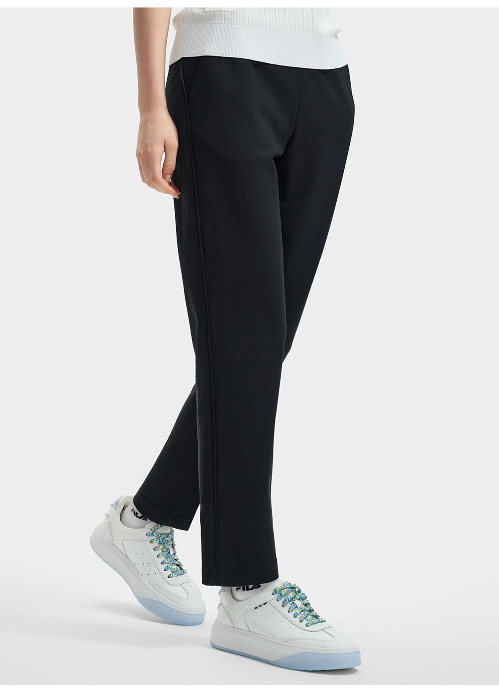 FILA CORE LIFESTYLE HERITAGE Women Knit Pants (Black)