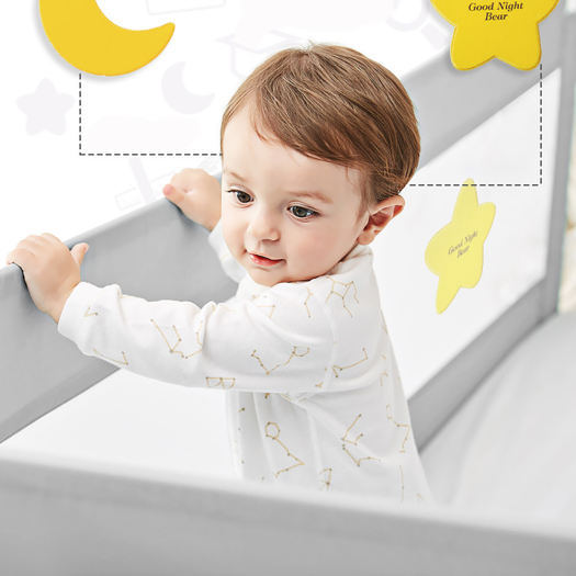Thanh chắn giường cho bé an toàn cao cấp 1m2, 1m8, 2m, 2m2. Độ cao điều chỉnh trượt lên trượt xuống cao 72 - 100cm.